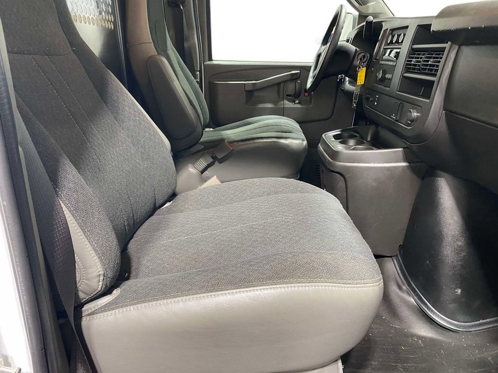 Used 2024 GMC Savana 2500 w/ Driver Convenience Package RWD image 16