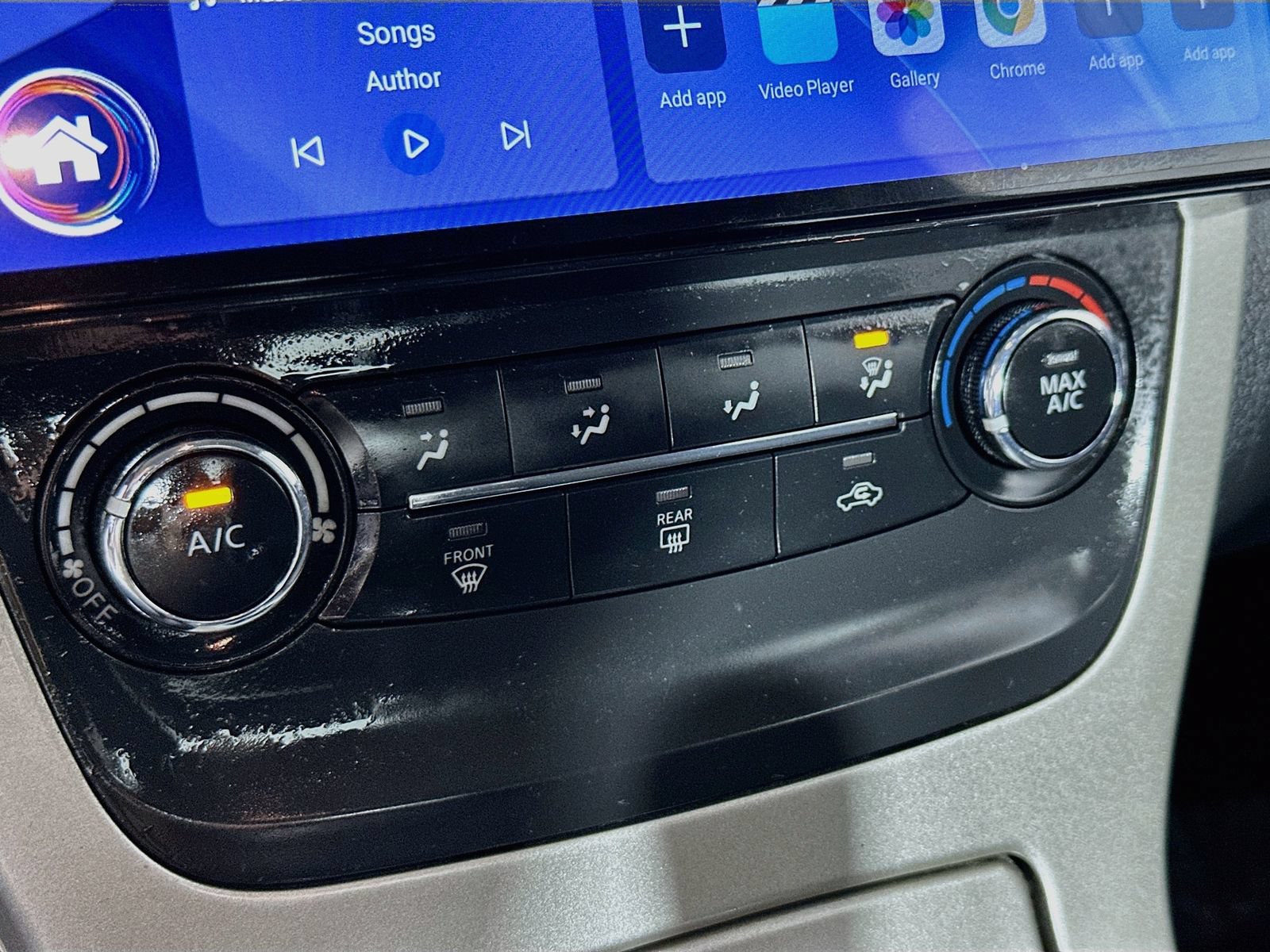 Used 2015 Nissan Sentra SV FWD image 14