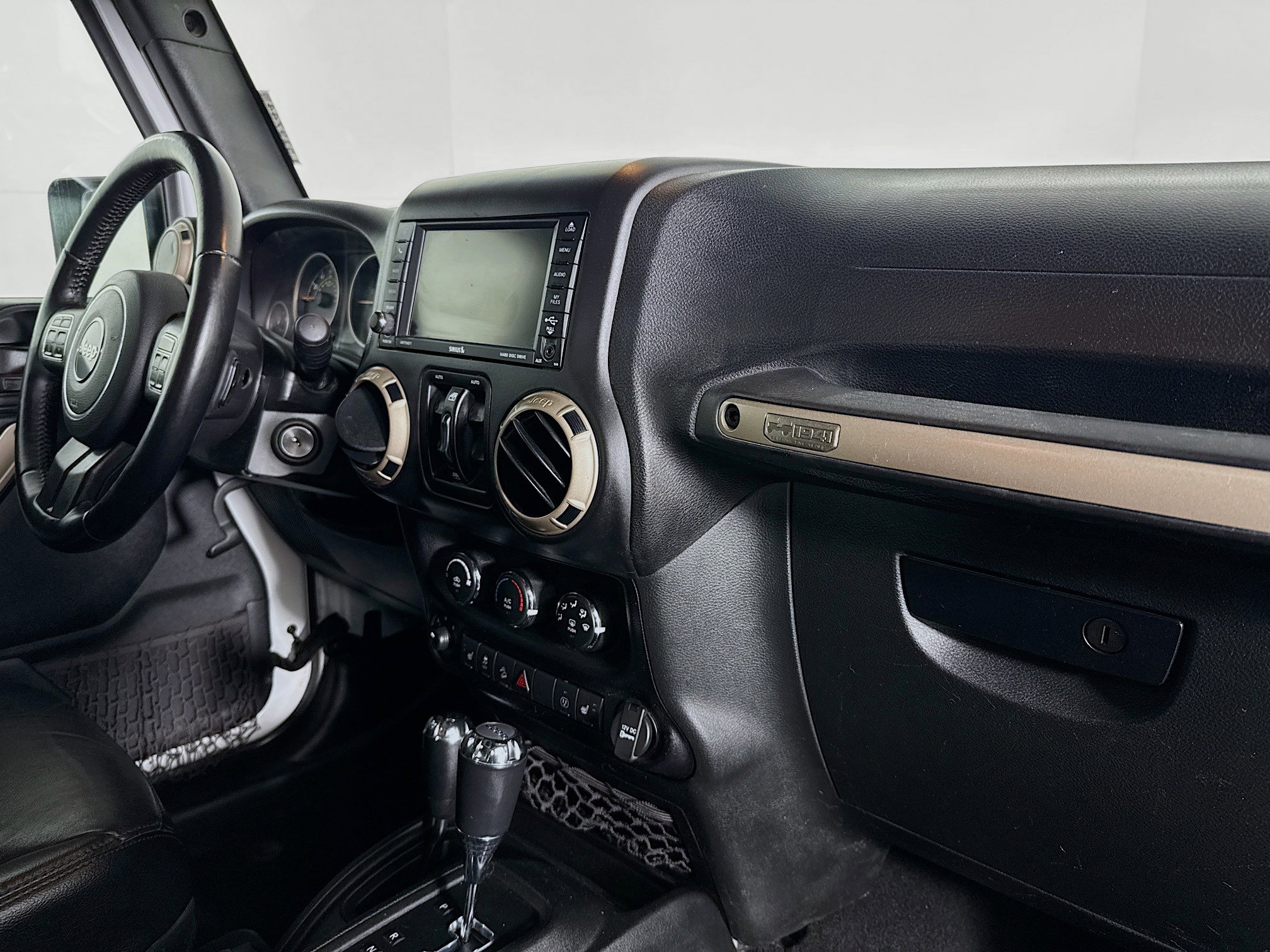 Used 2017 Jeep Wrangler 75th Anniversary image 27