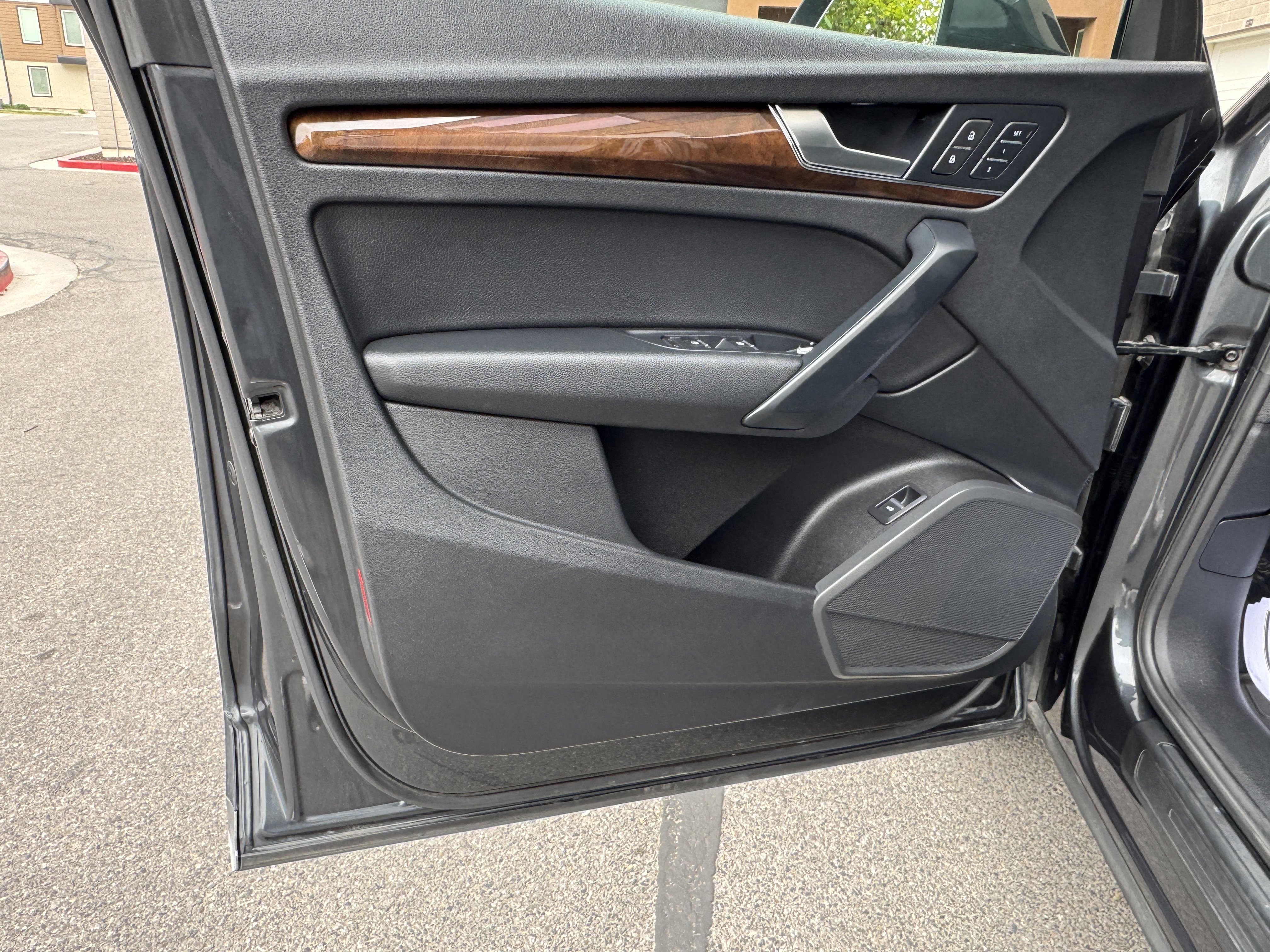 Used 2018 Audi Q5 2.0T Premium AWD/4WD image 17