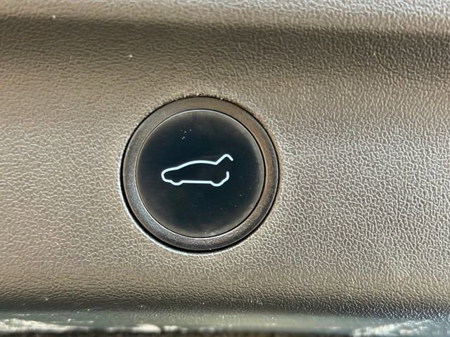 Used 2022 Tesla Model Y Performance image 35