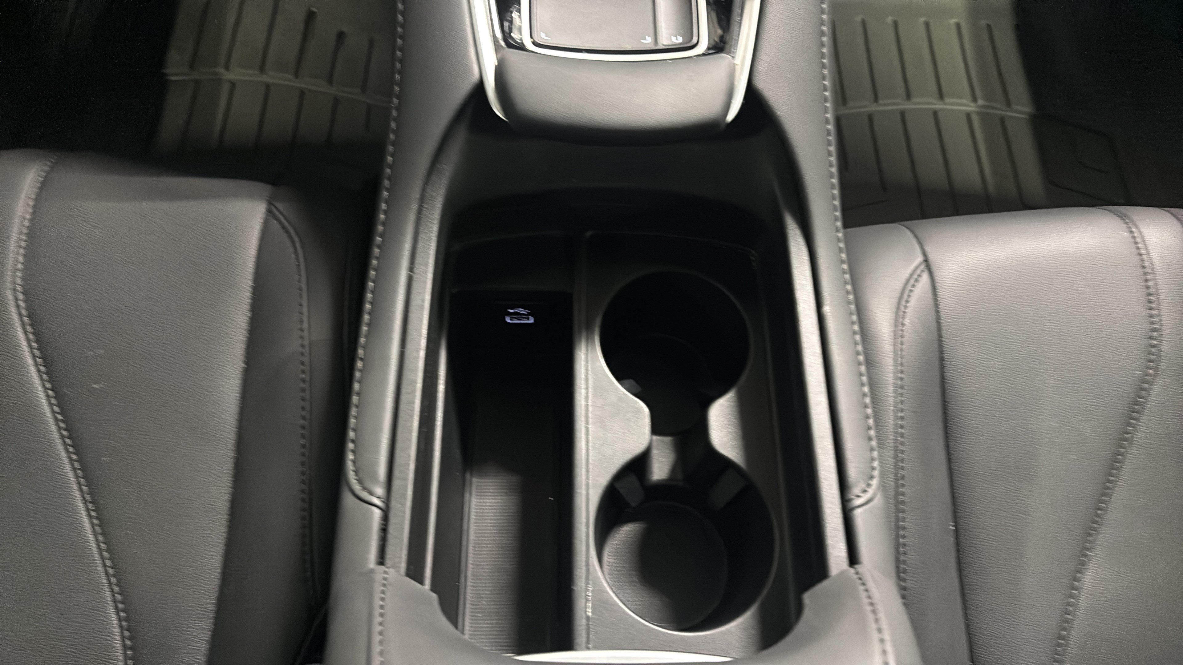 Used 2024 Acura RDX SH-AWD image 25