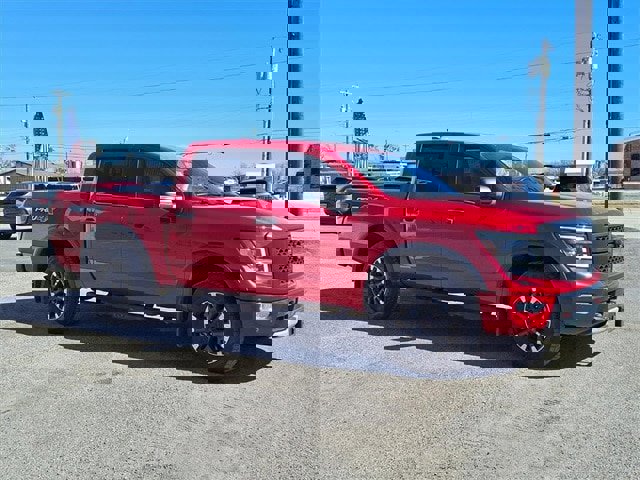 Used 2023 Nissan Titan PRO-4X w/ Pro-4x Convenience Package image 2