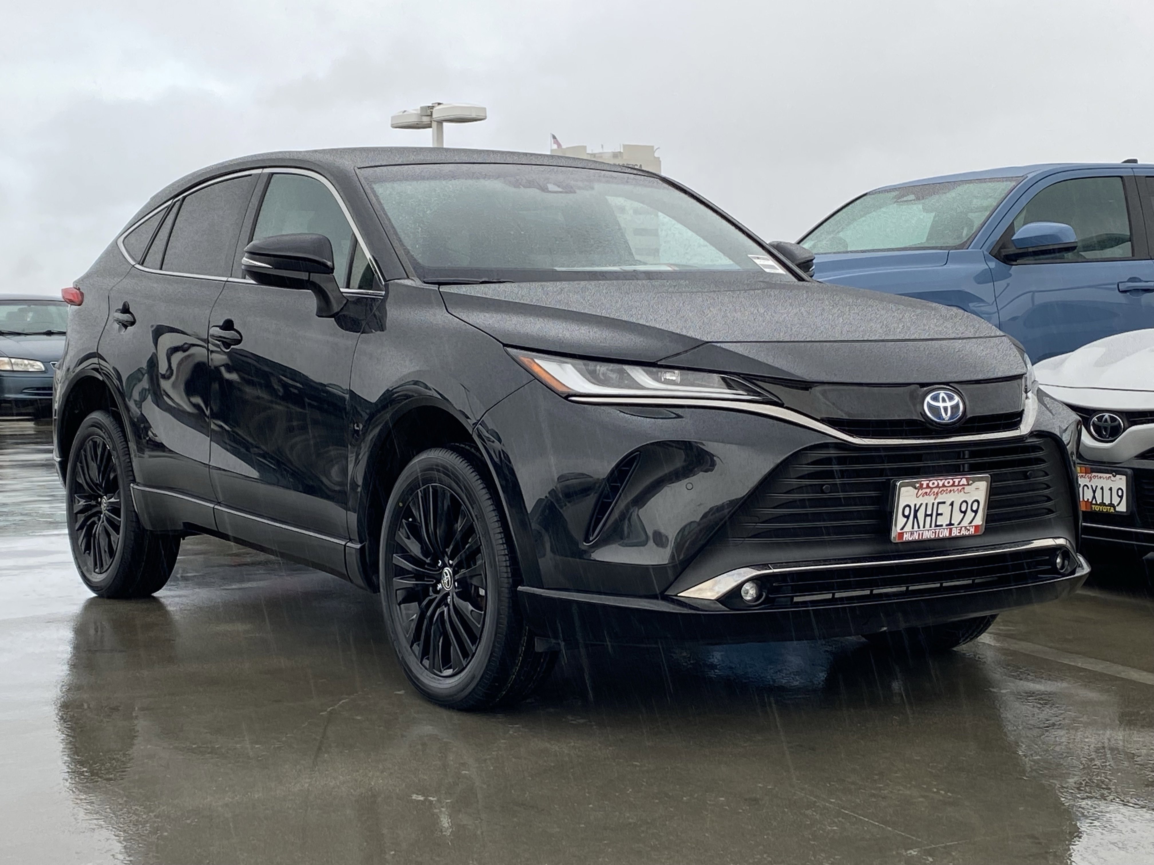 Certified 2024 Toyota Venza Nightshade image 2