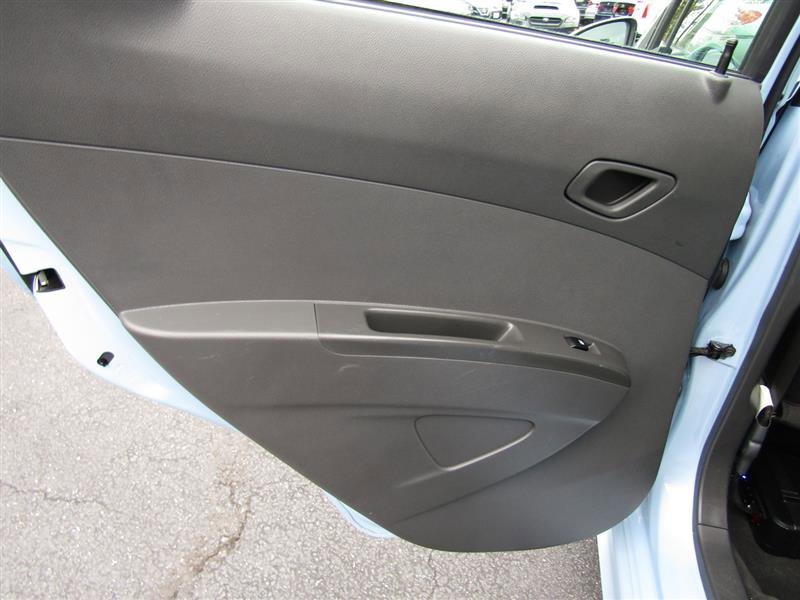 Used 2015 Chevrolet Spark LT image 23