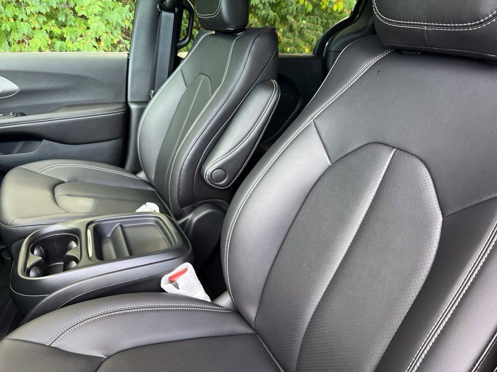 New 2027 Chrysler Pacifica Select FWD image 25