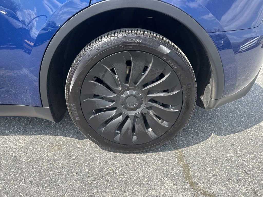 Used 2024 Tesla Model Y Long Range image 34