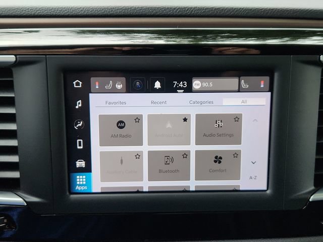 Used 2022 Chrysler Voyager LX FWD image 41
