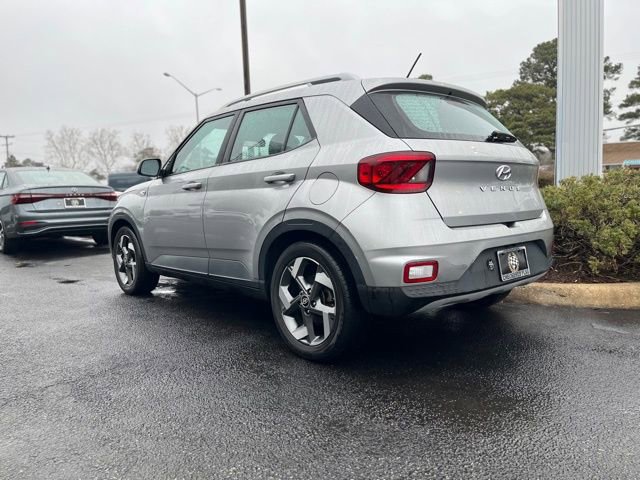 Used 2023 Hyundai Venue SEL w/ Cargo Package image 5