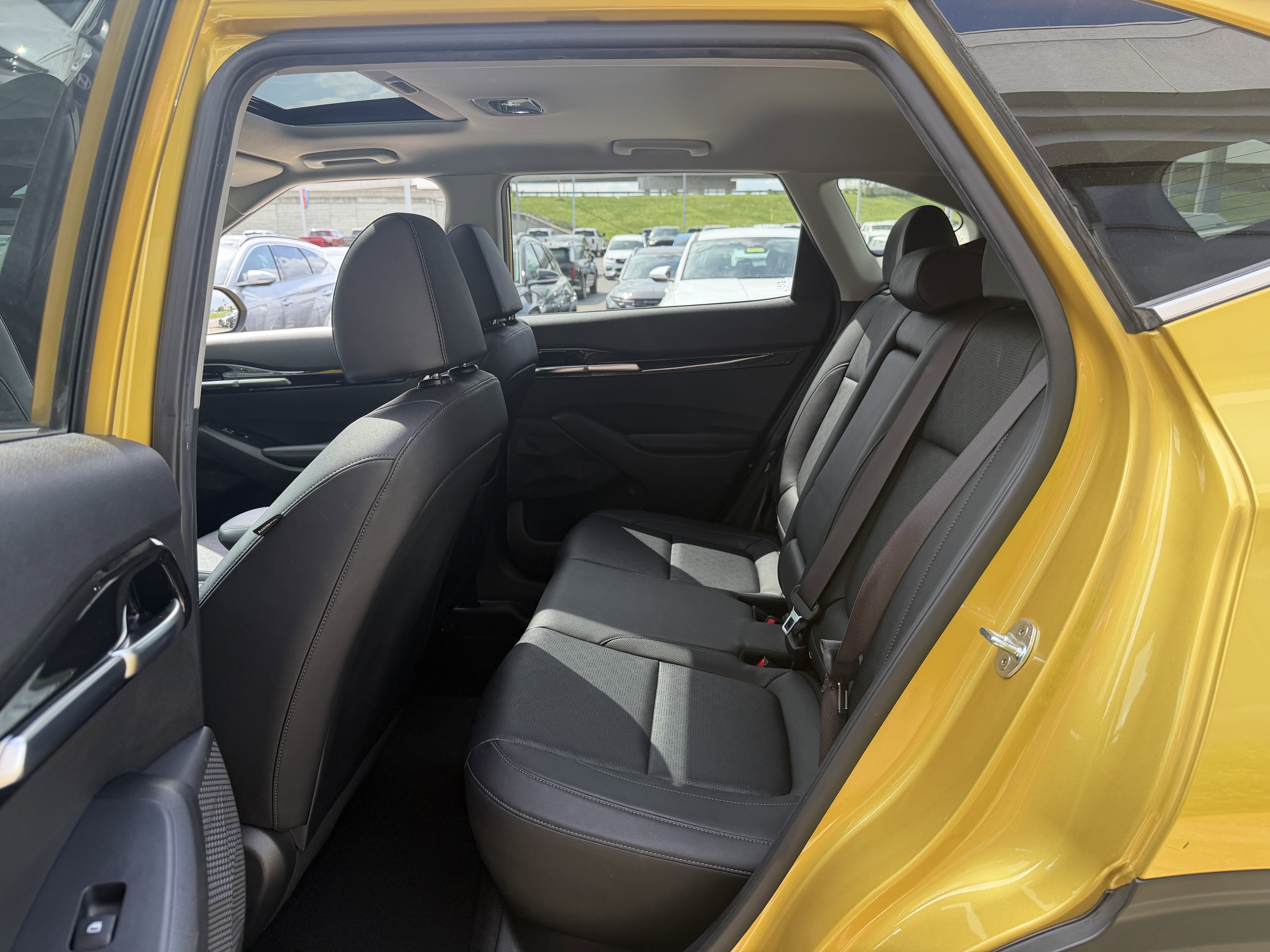 Used 2021 Kia Seltos SX w/ SX Sunroof Package AWD/4WD image 26