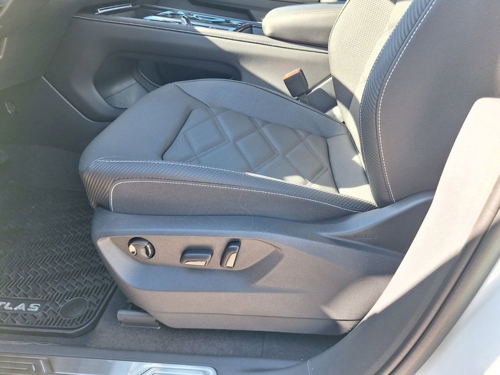 New 2026 Volkswagen Atlas Cross Sport SE image 25