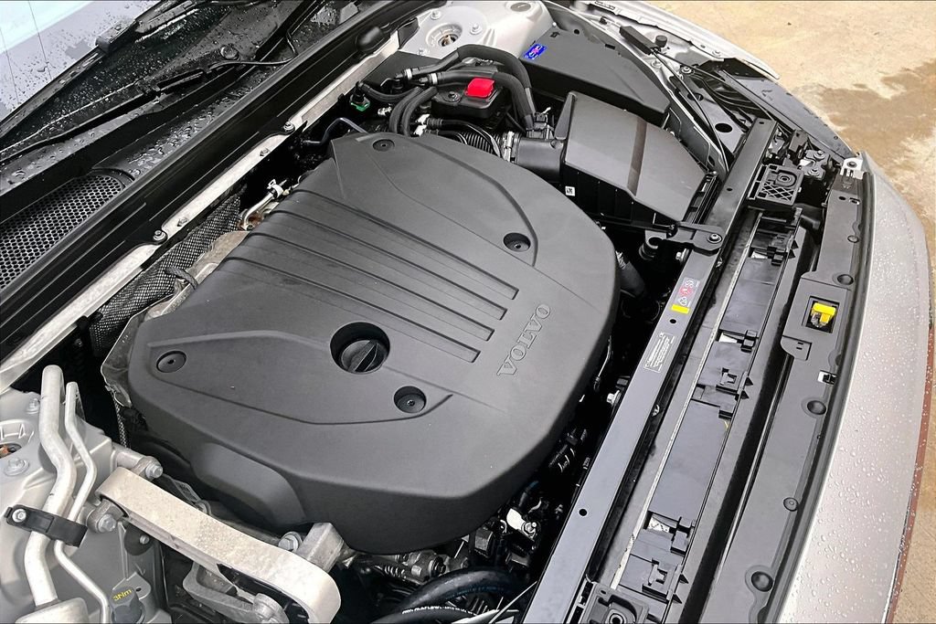 Certified 2025 Volvo V60 B5 Cross Country Plus AWD/4WD image 44