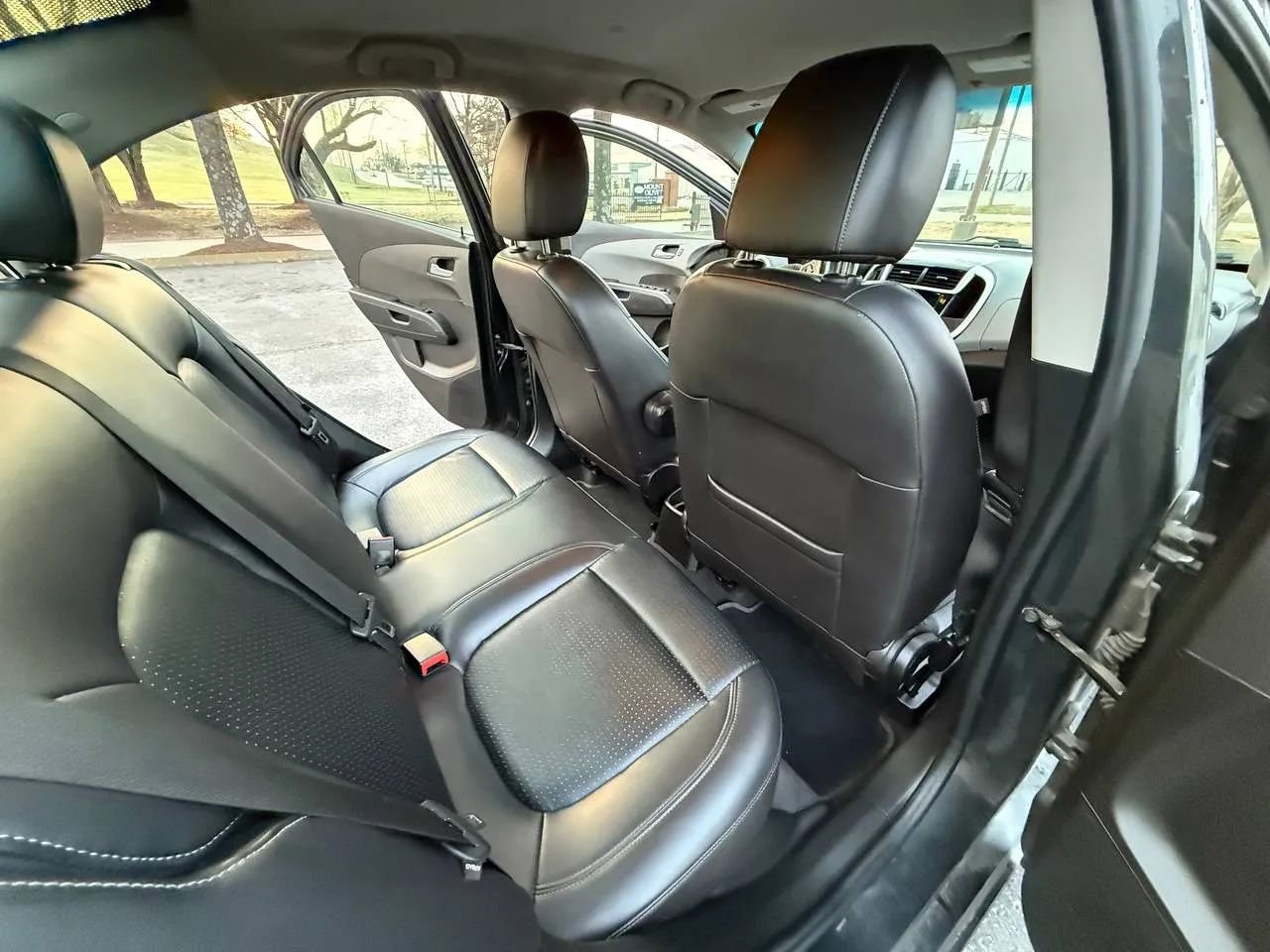 Used 2019 Chevrolet Sonic Premier FWD image 22