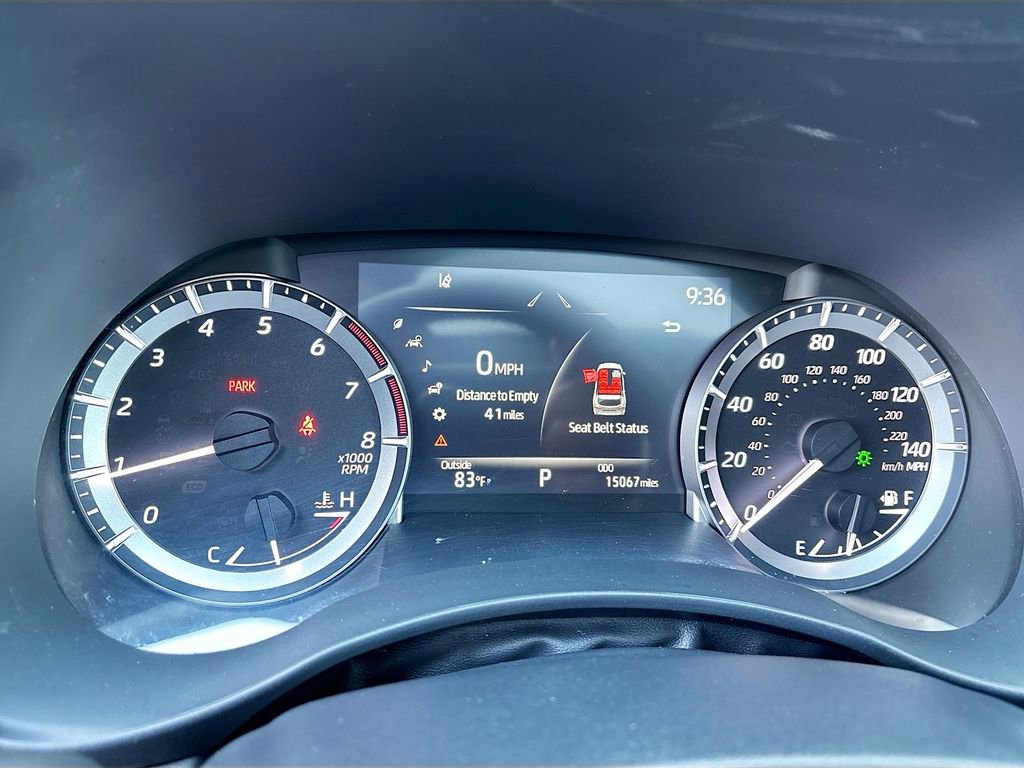 Used 2023 Toyota Highlander XLE AWD/4WD image 35