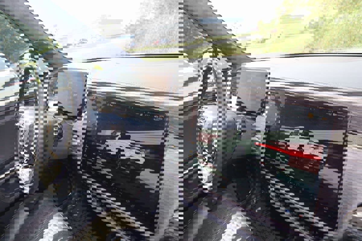 Used 2022 Rivian R1T Adventure image 58