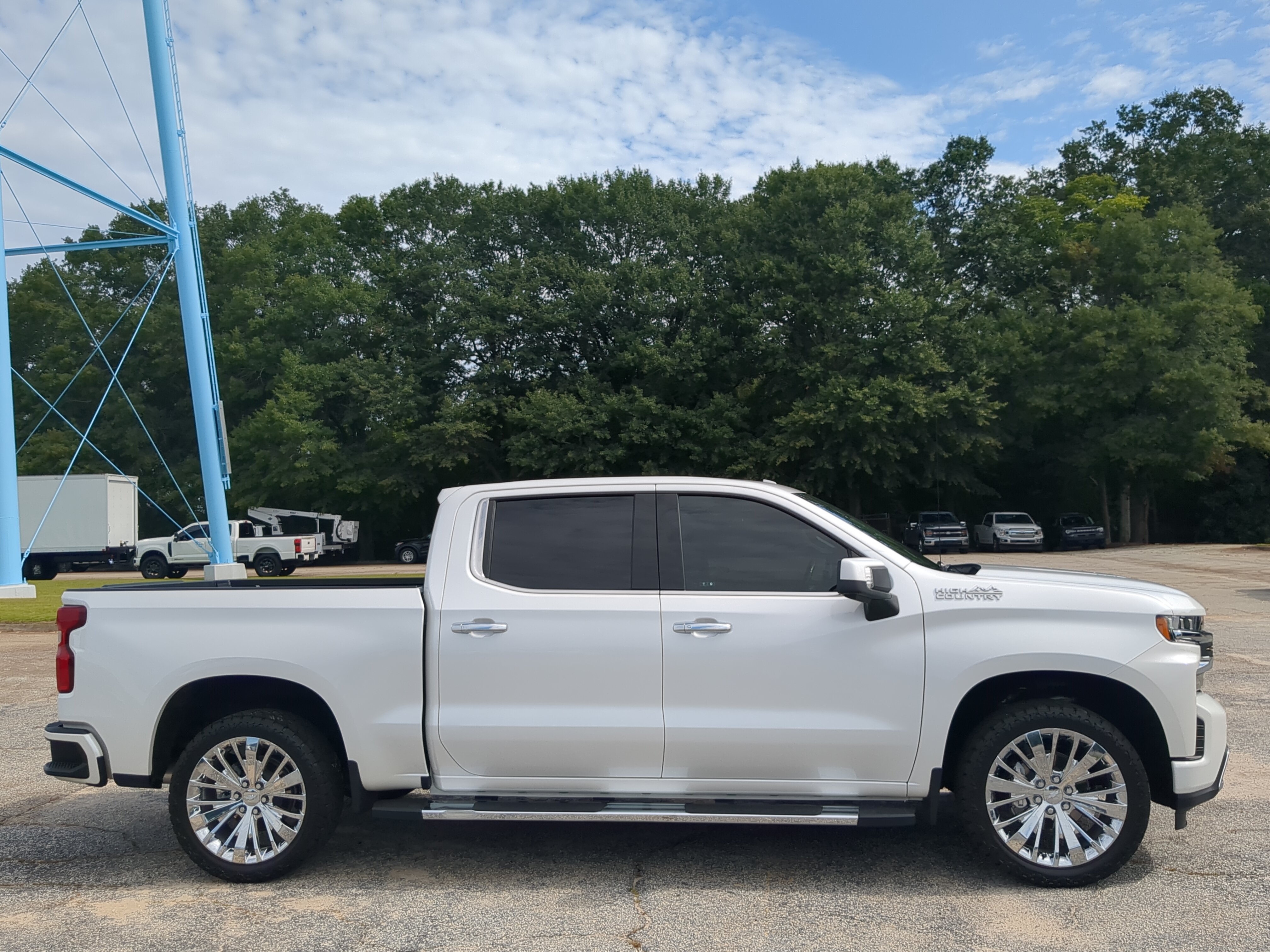 Used 2021 Chevrolet Silverado 1500 High Country w/ Safety Package II AWD/4WD video 2