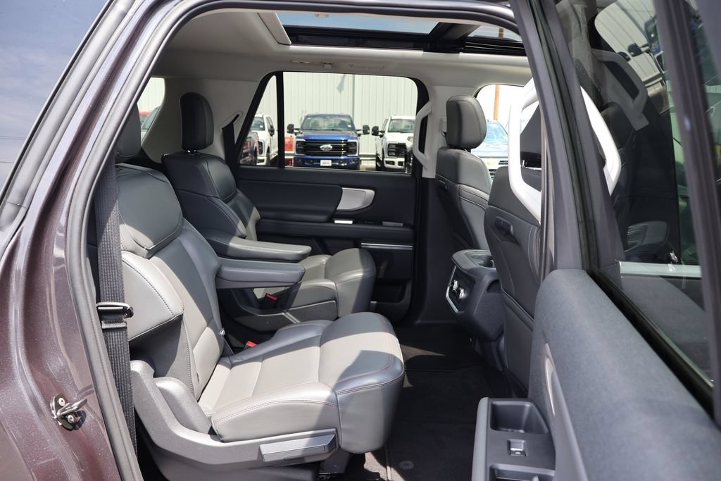 Used 2025 Ford Expedition Max Active AWD/4WD image 24