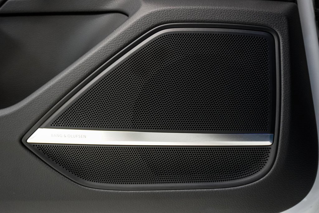 Used 2023 Audi S8 image 22