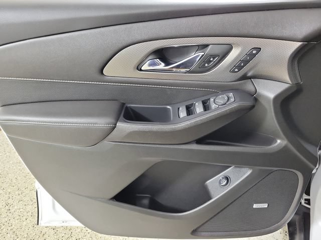 Used 2022 Chevrolet Traverse Premier w/ Redline Edition AWD/4WD image 22