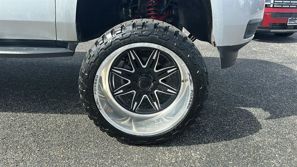 Used 2019 Chevrolet Tahoe LT w/ Texas Edition Package image 18