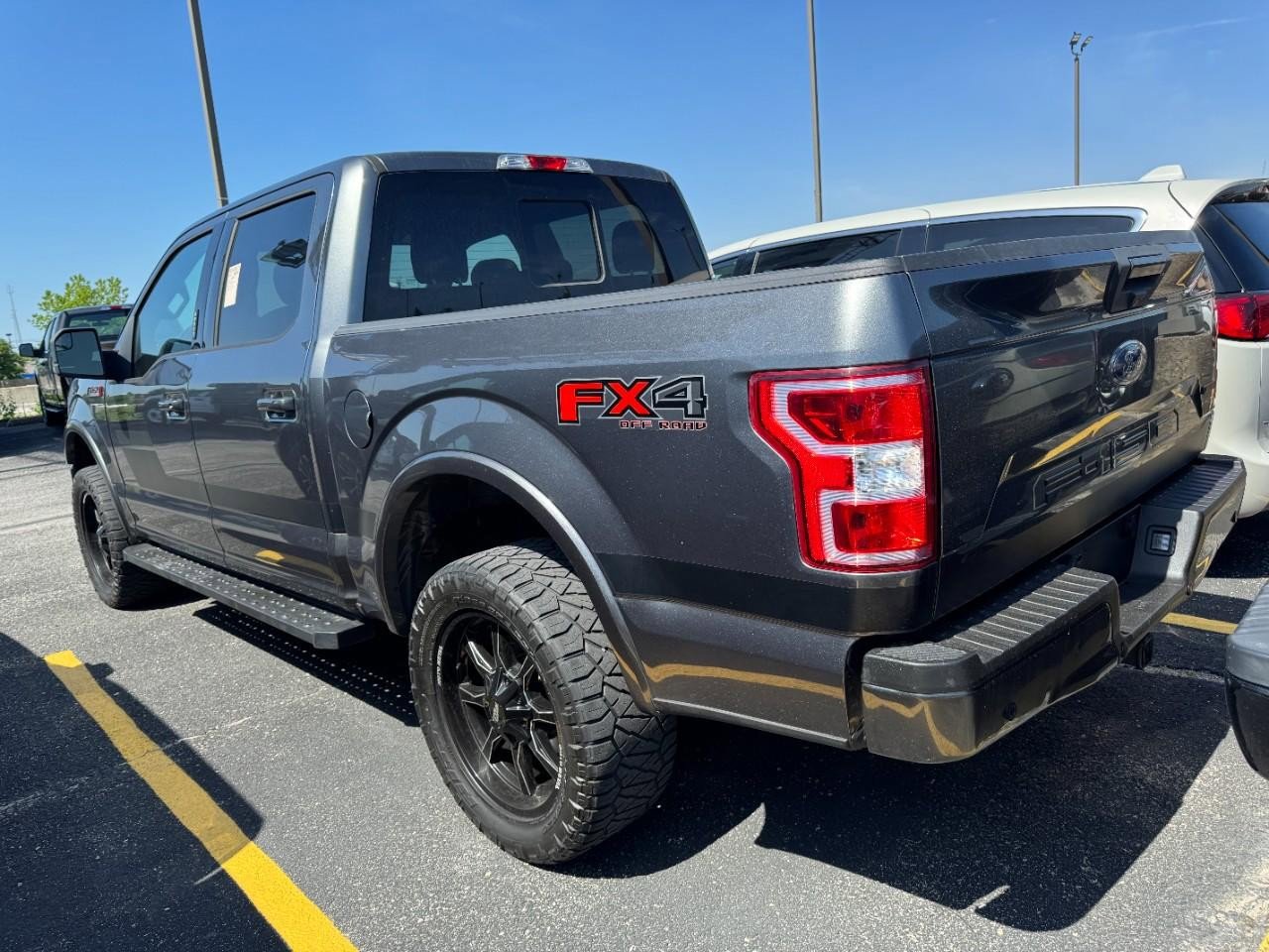 Used 2018 Ford F150 XLT w/ Equipment Group 302A Luxury AWD/4WD image 9