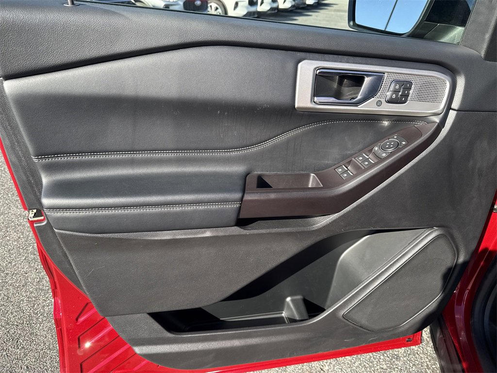Used 2020 Ford Explorer Limited image 10