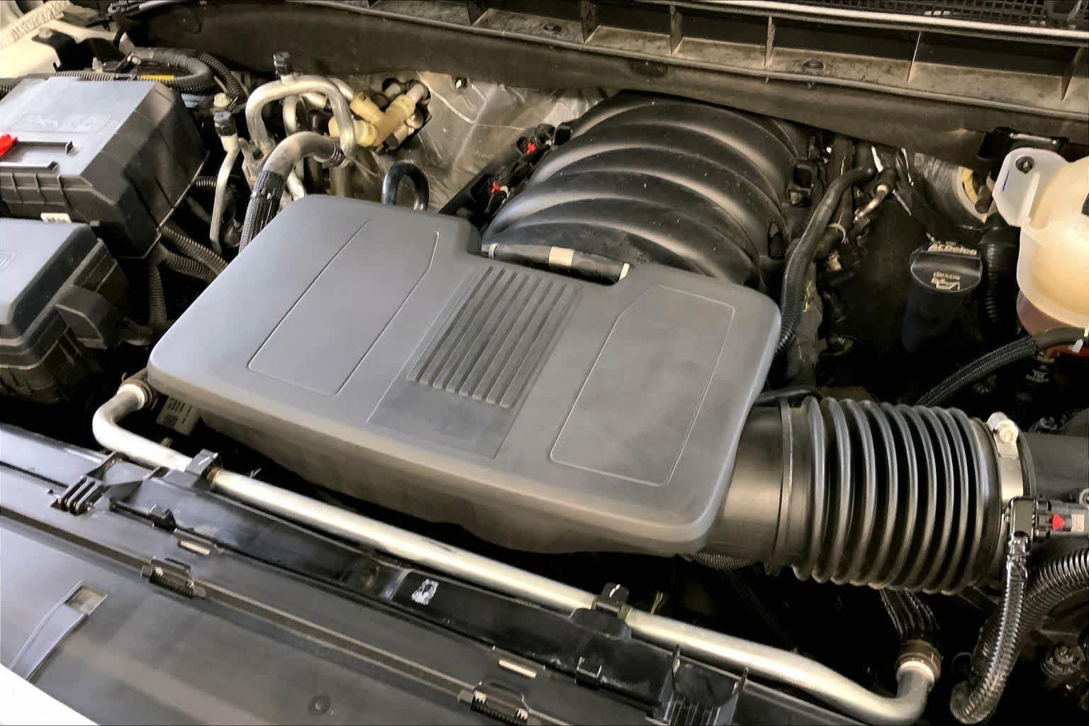 Used 2023 GMC Yukon XL Denali w/ Advanced Technology Package AWD/4WD image 31