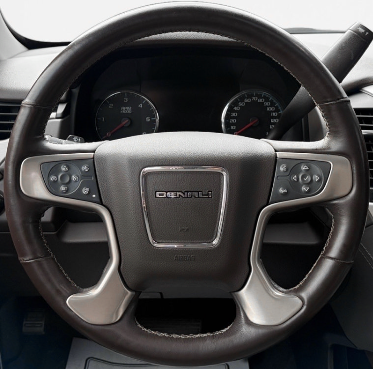 Used 2020 GMC Yukon Denali w/ Denali Premium Package AWD/4WD image 18
