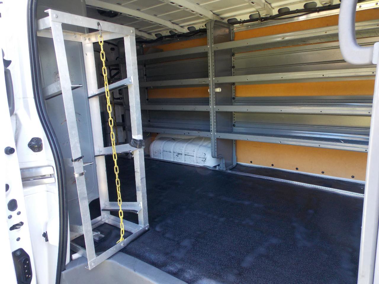 Used 2016 Nissan NV 3500 SV image 19