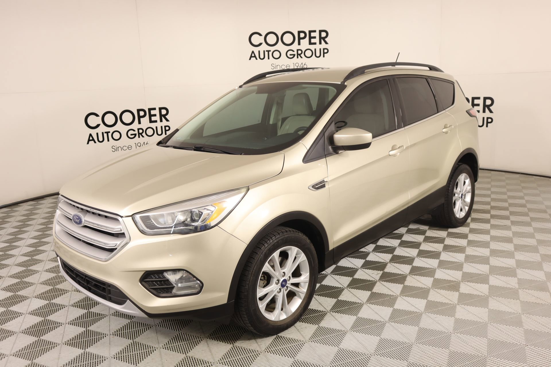 Used 2018 Ford Escape SEL image 10