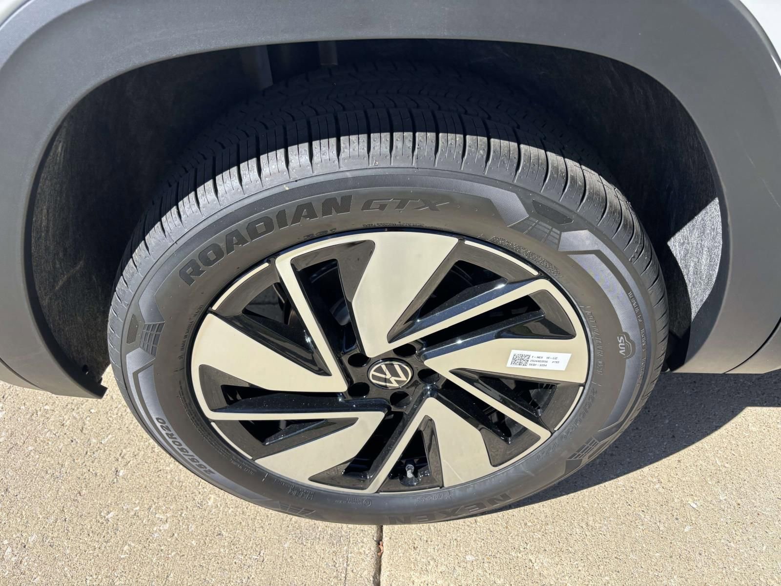 New 2026 Volkswagen Atlas SEL image 10