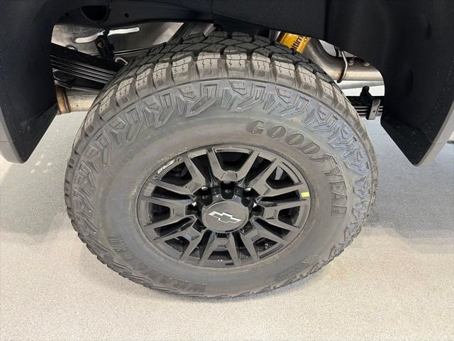 New 2026 Chevrolet Silverado 2500 ZR2 AWD/4WD image 7