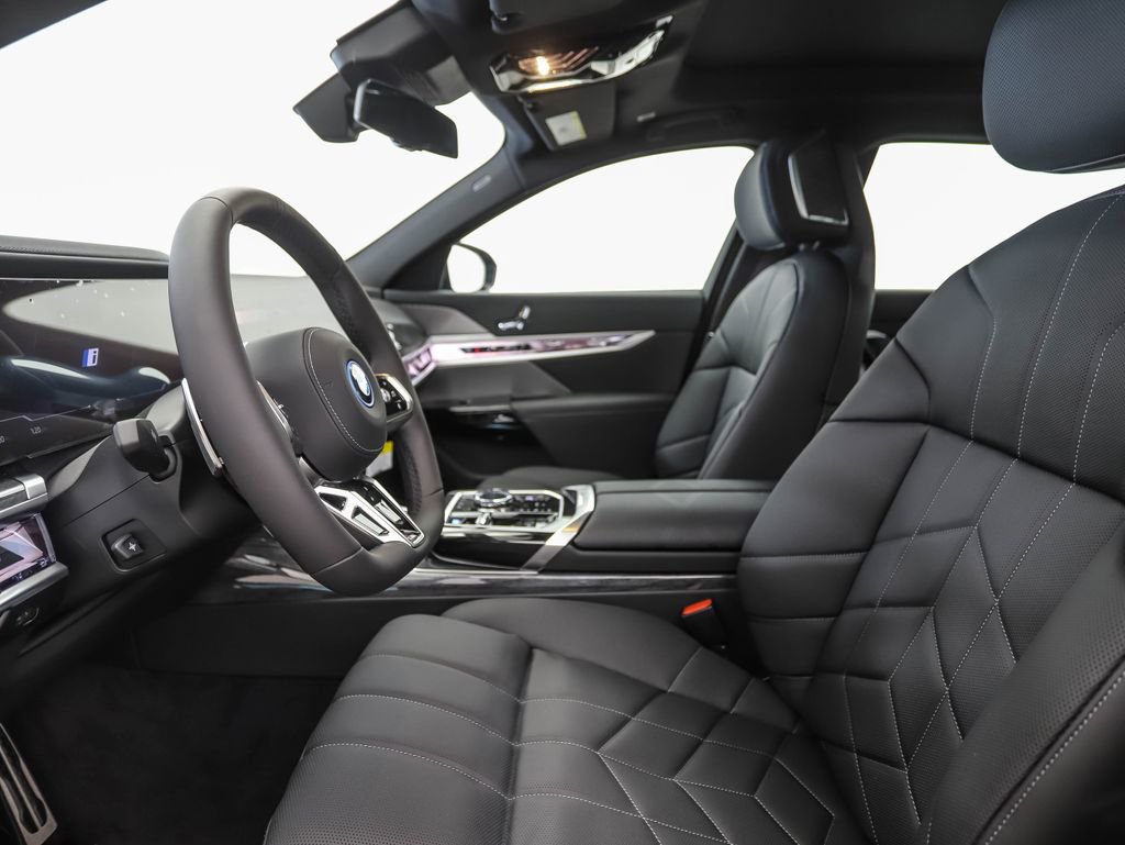 New 2025 BMW i7 xDrive60 image 11
