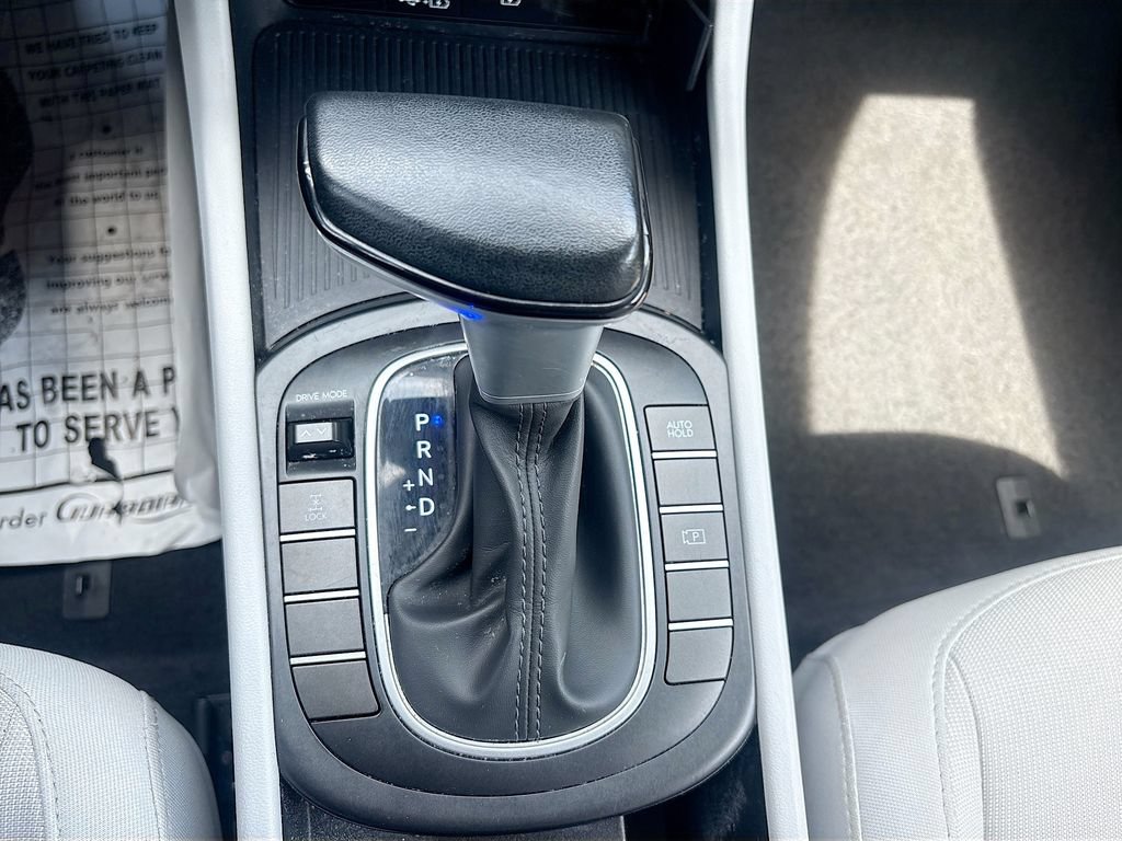 Used 2024 Hyundai Kona SEL AWD/4WD image 17