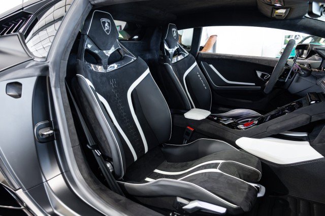 Used 2023 Lamborghini Huracan Tecnica RWD image 47