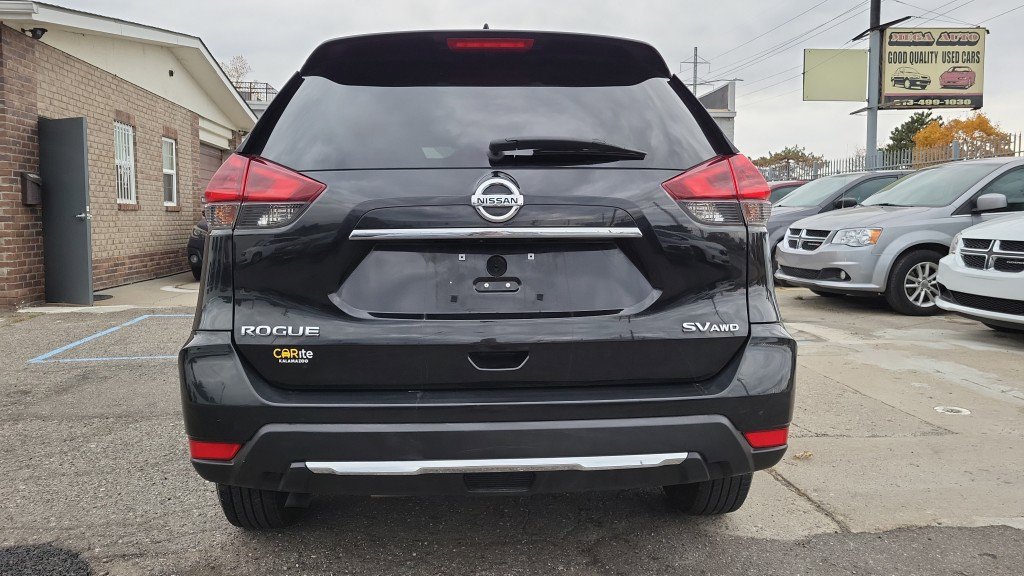 Used 2018 Nissan Rogue S image 9