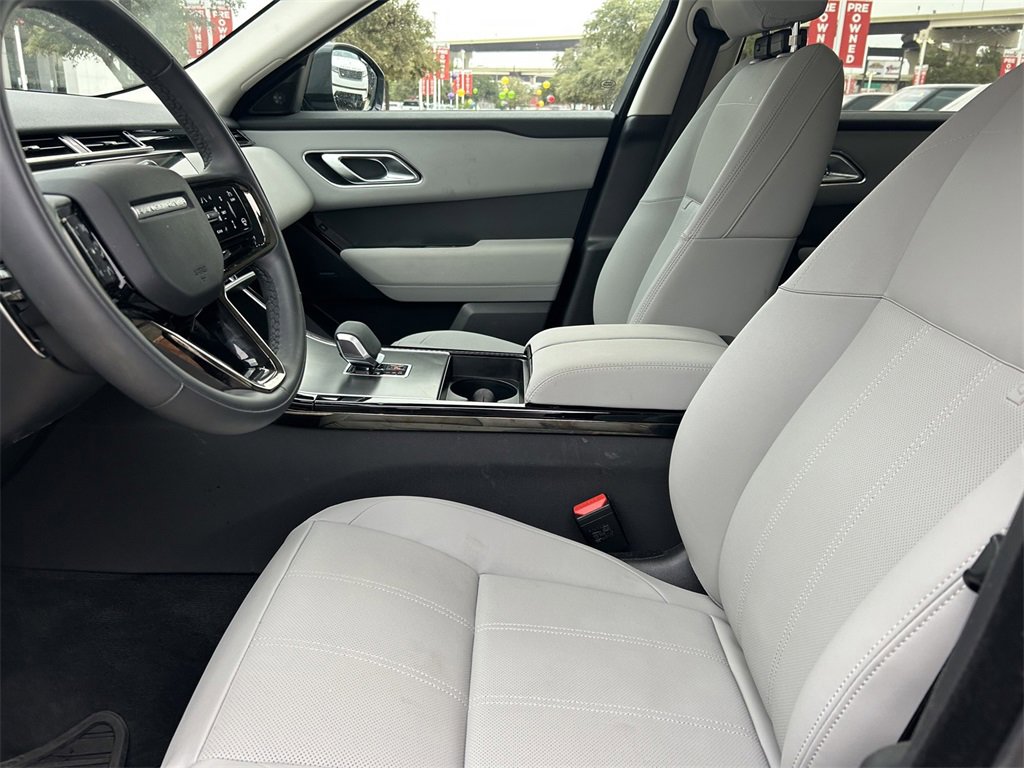 Used 2025 Land Rover Range Rover Velar Dynamic SE image 13
