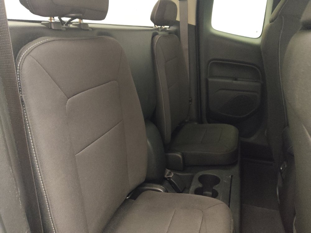 Used 2021 Chevrolet Colorado LT w/ Safety Package RWD image 19