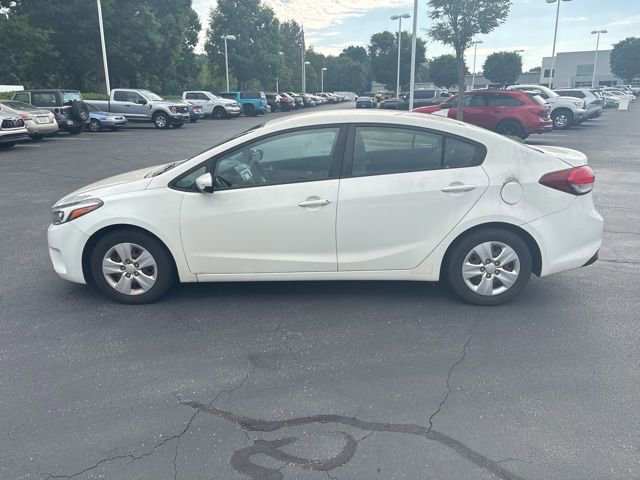 Used 2017 Kia Forte LX FWD image 2