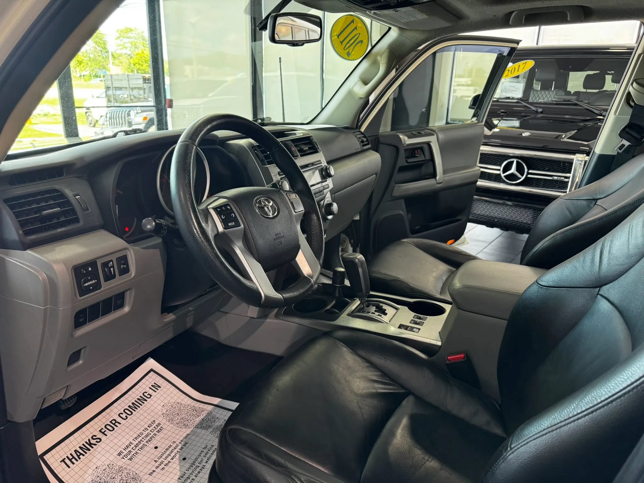 Used 2011 Toyota 4Runner SR5 w/ Premium Pkg w/Leather AWD/4WD image 8