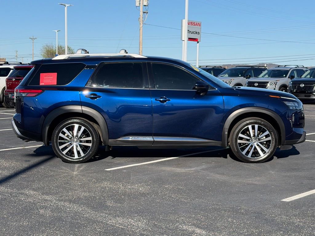 Used 2025 Nissan Pathfinder Platinum image 4