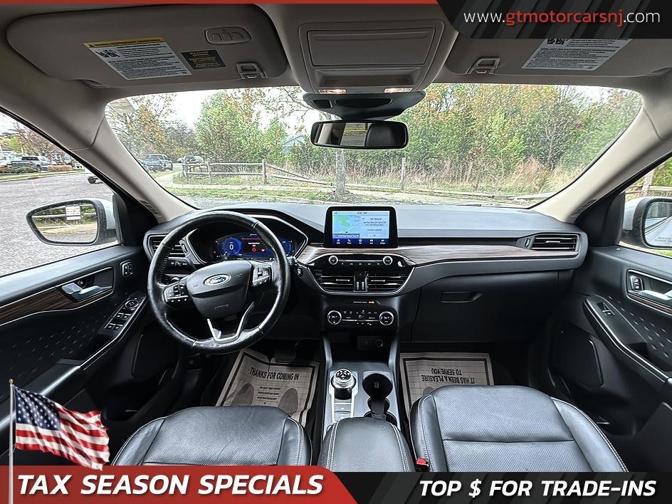 Used 2020 Ford Escape Titanium AWD/4WD image 32