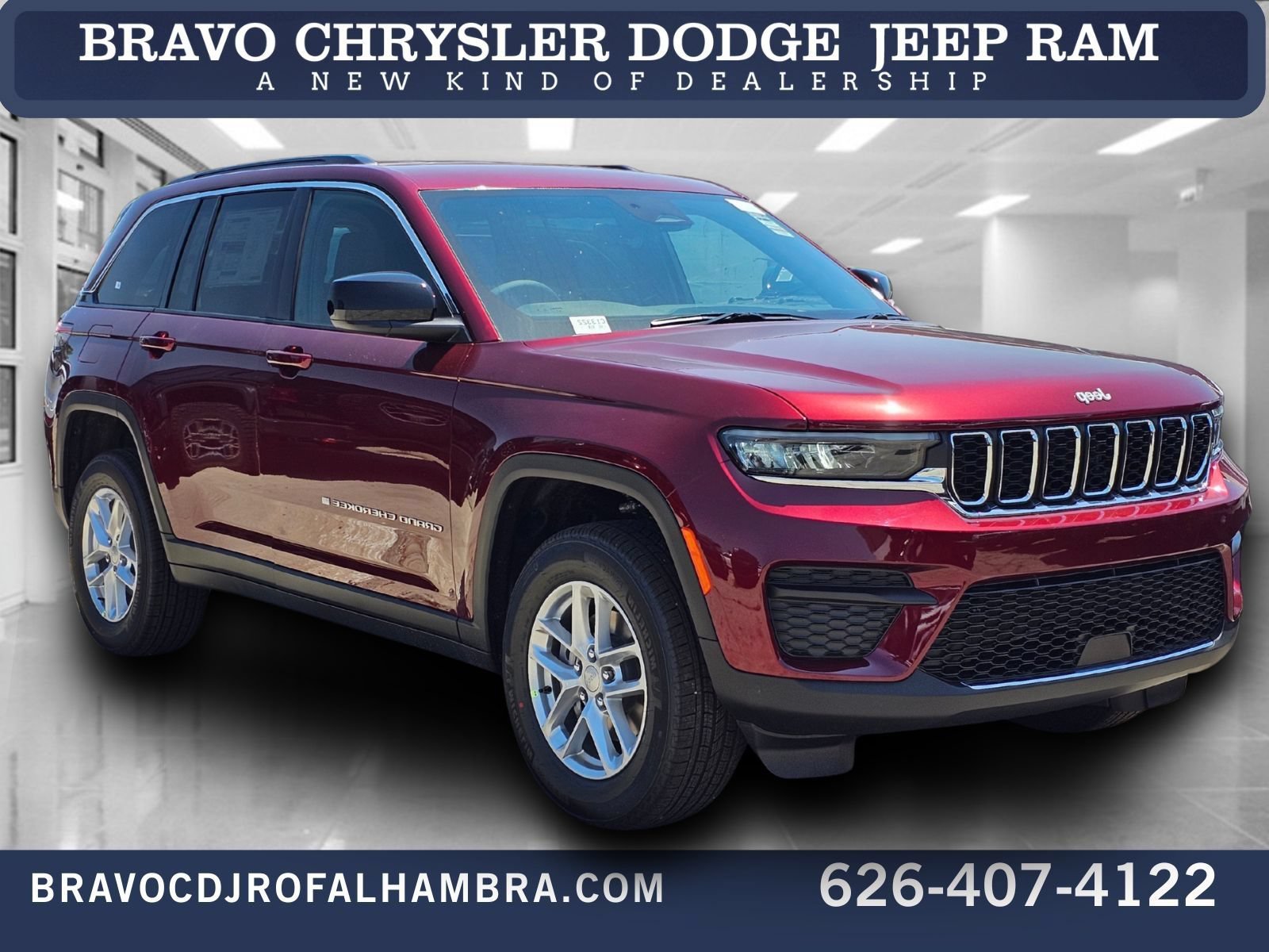 New 2026 Jeep Grand Cherokee Laredo RWD image 1