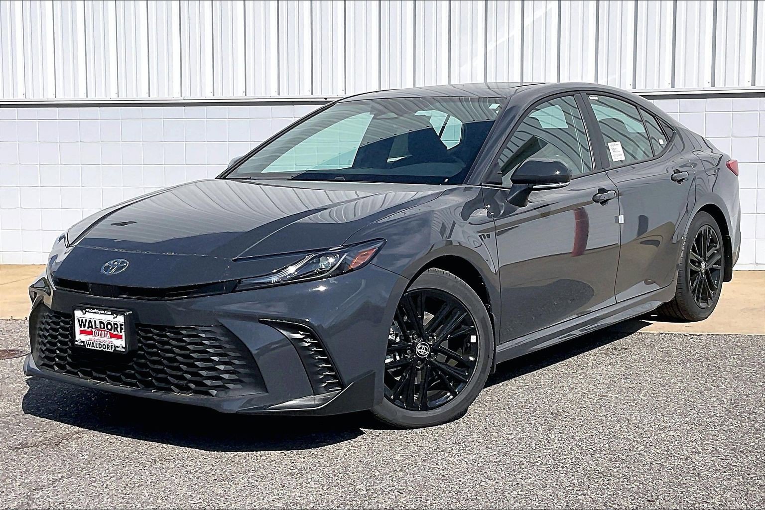 New 2026 Toyota Camry SE image 2