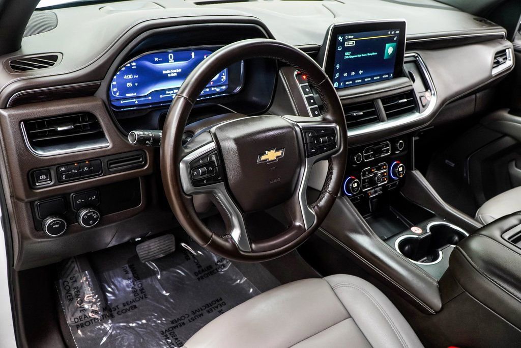 Used 2024 Chevrolet Suburban LT RWD image 15