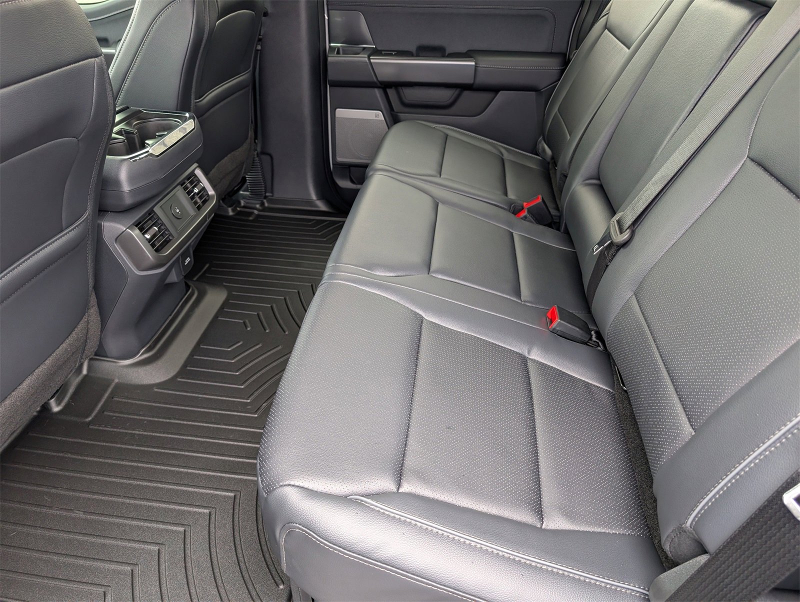 New 2026 Ford F150 Lariat w/ Equipment Group 501A Mid image 26