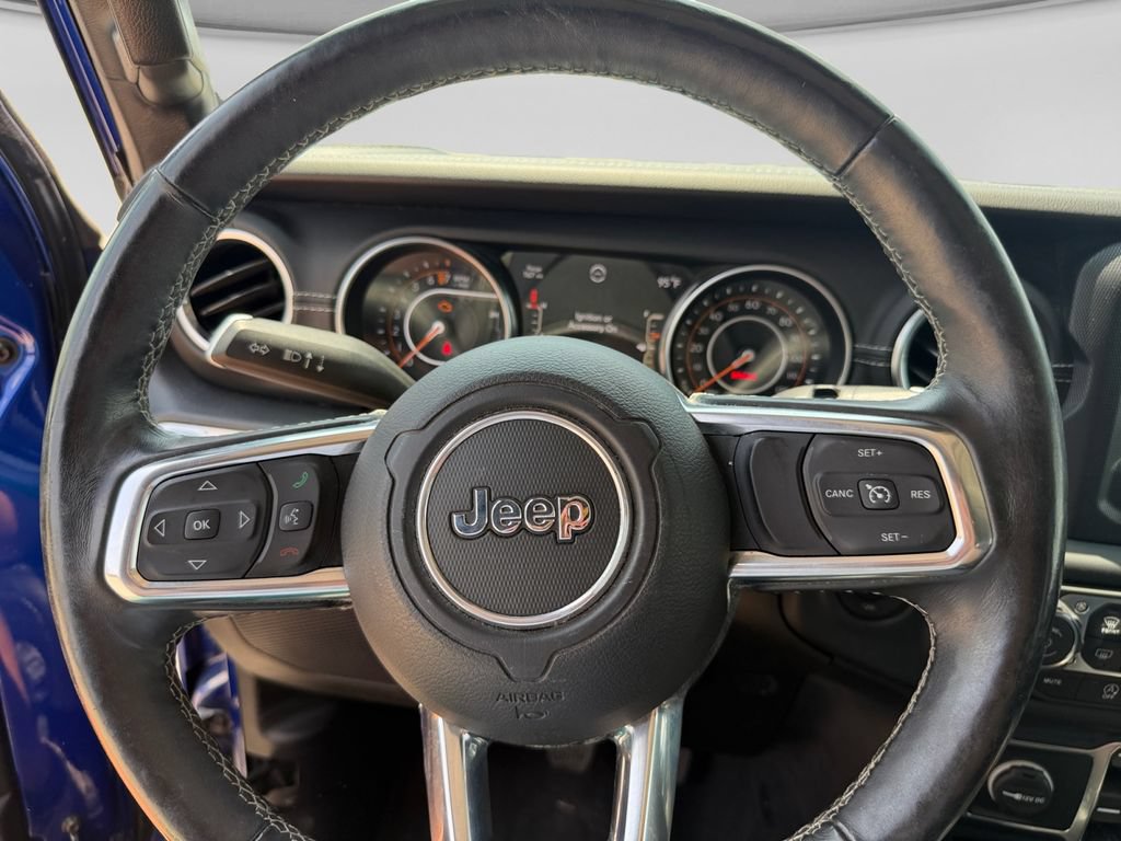 Used 2018 Jeep Wrangler Unlimited Sahara w/ Dual Top Group AWD/4WD image 24