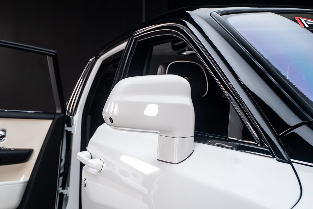 Used 2019 Rolls-Royce Phantom Sedan RWD image 17
