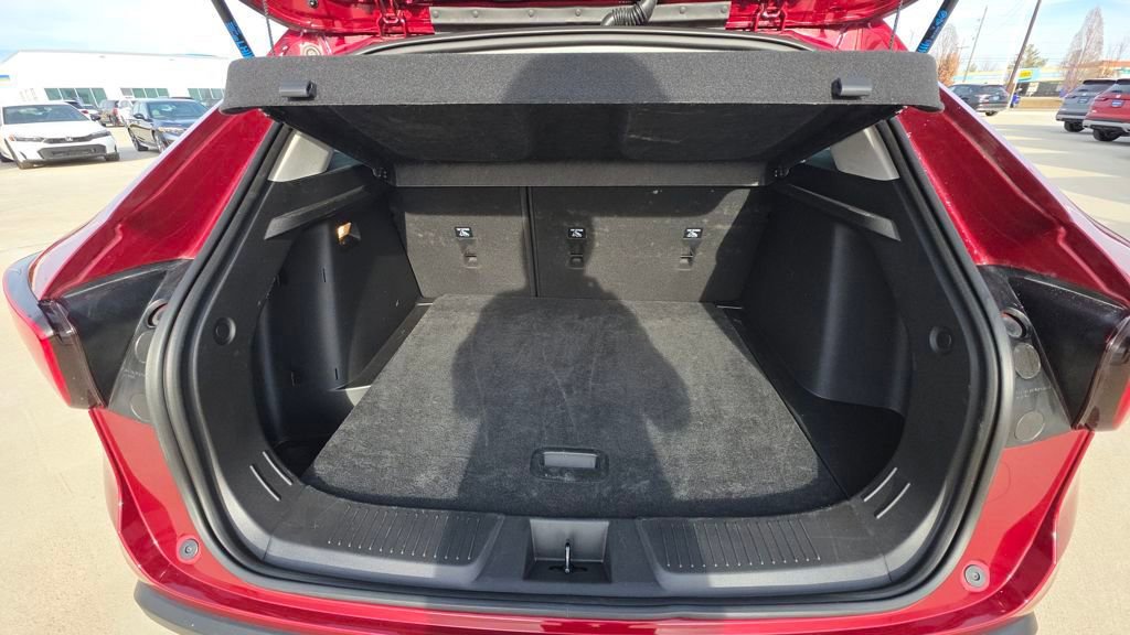 Used 2025 Chevrolet Trax LT w/ LT Convenience Package image 17