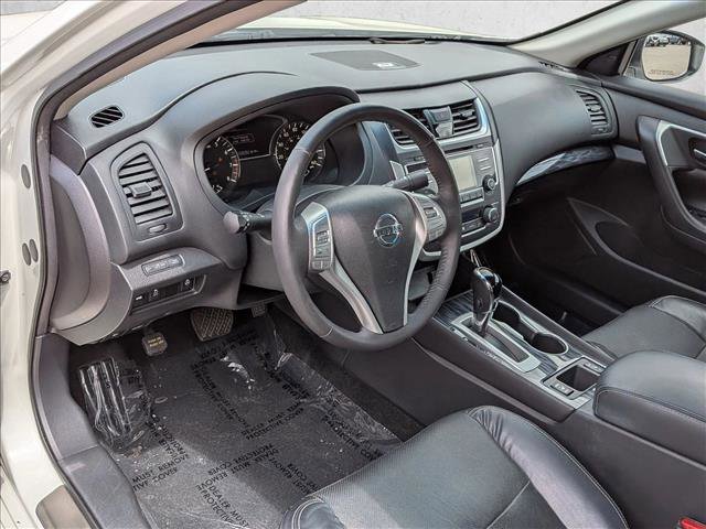 Used 2016 Nissan Altima 2.5 SL w/ Moonroof Package FWD image 10